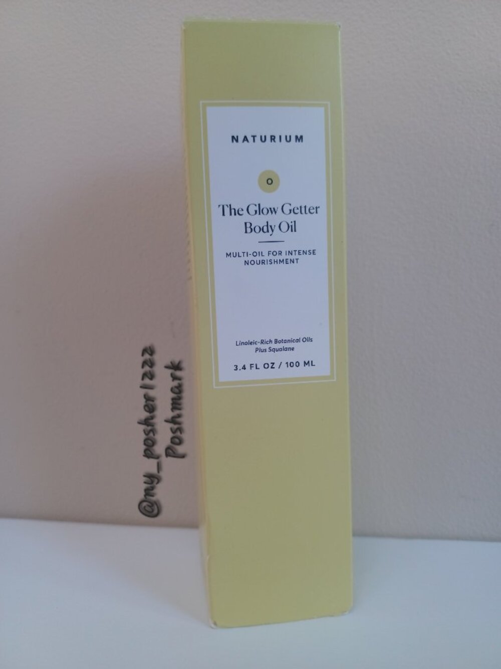 𝗡𝗔𝗧𝗨𝗥𝗜𝗨𝗠 𝐓𝐡𝐞 𝐆𝐥𝐨𝐰 𝐆𝐞𝐭𝐭𝐞𝐫 𝐁𝐨𝐝𝐲 𝐎𝐢𝐥 3.4 fl oz/100 ml🟡 - Picture 11 of 16